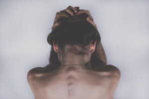 肩周りが硬い人のための改善ストレッチ方法は？